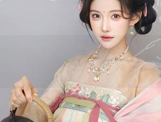 秀人网 - Suki_baby和她的长腿写真，啥时候能给我来个签名呀？
