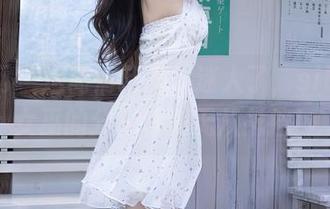 秀人网 - 这高清制服太迷人了，sibyl是女巫的分享让我无从抵挡！