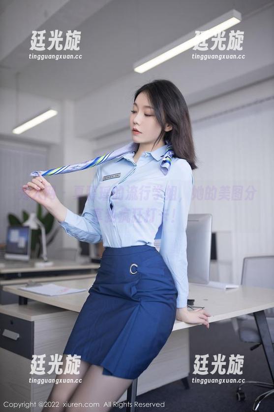 秀人网 - 夏馨瑶的流行学姐，她的美图分享我疯狂打卡！
