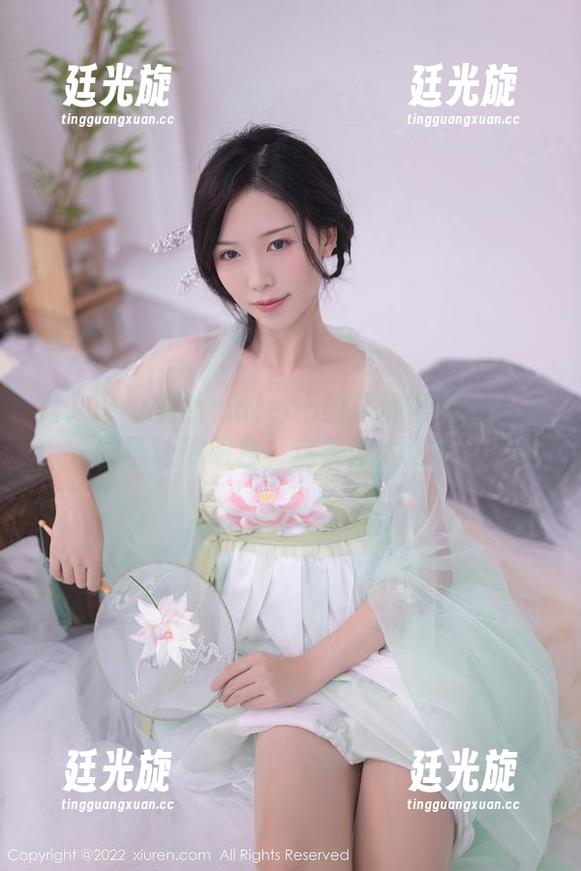 秀人网 - 安然maleah的高清写真：一张图就让你明白，这美丽太透明了