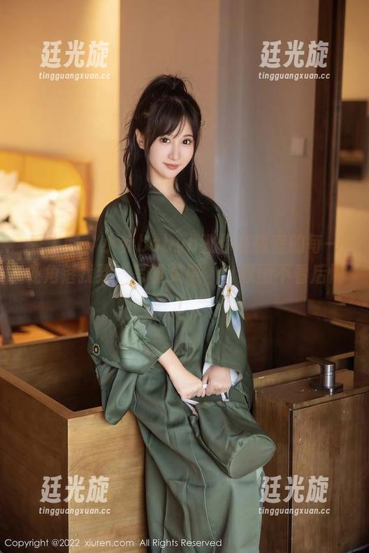 秀人网 - 小乔babyb教你在教室的每一处角落找到“写真灵感”，原图不看后悔！