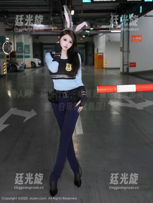 秀人网 - 这是什么，棉袜更新也能美出花来，白琮瑗我佩服！