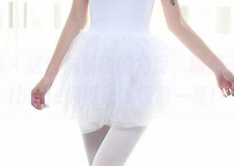 秀人网 - 这丝袜解锁的角度，糯美子MINIbabe原图让人眼前一亮！