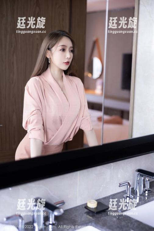 秀人网 - 麦田带你玩转私房浴缸合集：水花四溅的乐趣！