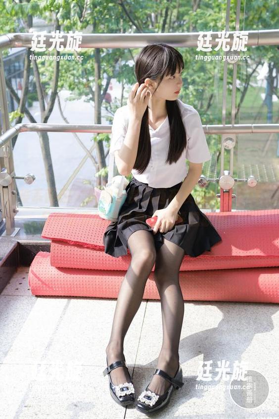 稚乖画册 - 仔细欣赏赤西夜夜的修女，作品中透露的意味真让人浮想联翩。