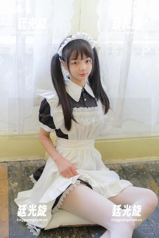稚乖画册 - 当赤西夜夜的夜晚遇见吉他少女，福利图集催人欲醉，一波乐器带你溜进神奇的浪漫！
