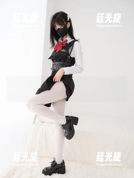 紧急企划 - 小恩和她的黑丝JK，原图居然能让人忘记大米的存在！