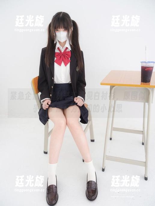 紧急企划 - 当林书辞遇见白衬衫，原图似乎漏了点不为人知的小心思