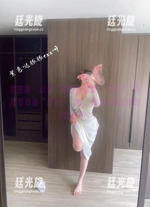 紫色哒豚豚 微密圈 - 这位“紫色哒豚豚”又来了,最新写真集“白色”,哦,是谁在操纵摔跤手的颜色?