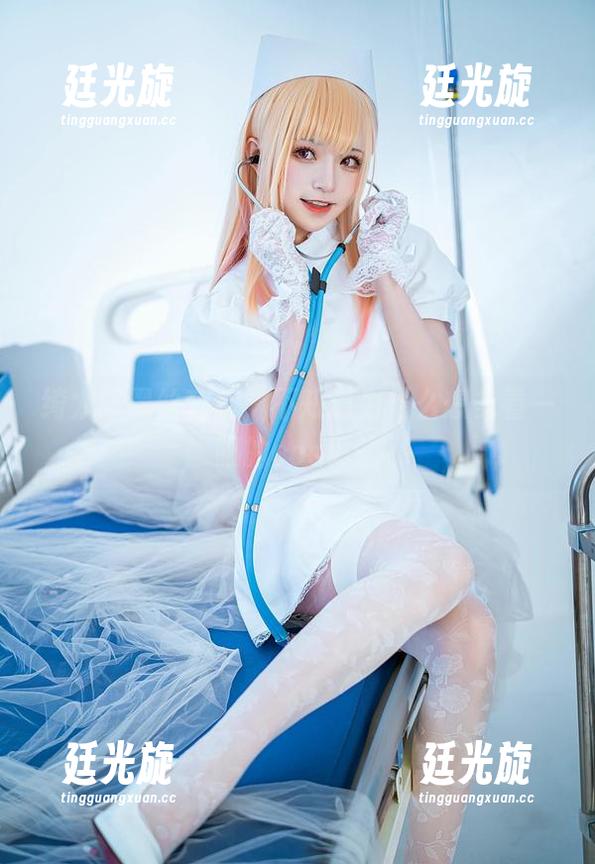 绮太郎黑丝套装，不知道为什么想多看一眼的cos体验