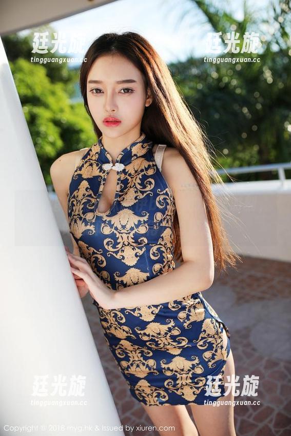 美媛馆 - 精选沫晓伊baby的灰丝时刻，好像印象中总得加点颜色？