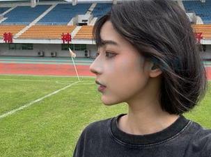 舞小喵的《地狱王女》在线直击灵魂深处，无法定义的美。