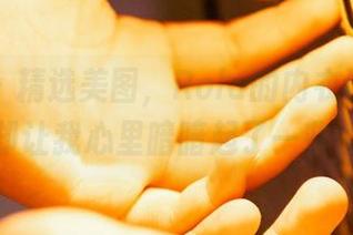 蜜桃社 - 精选美图，Rola的内衣试穿简单直接，却让我心里暗暗起了一些小涟漪。