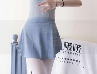 袜啵啵 - 让我们一起翻翻奶油的比基尼写真图包，酝酿点啥