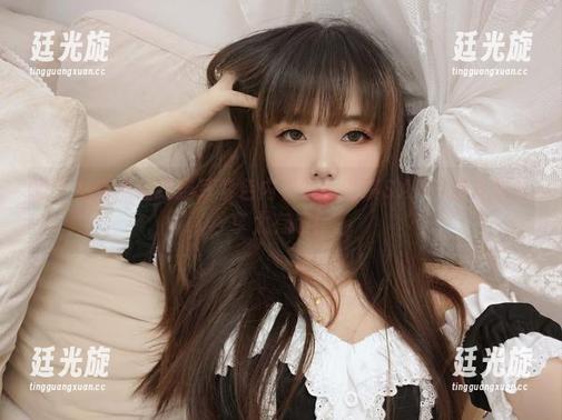 哪个女生能拒绝猫耳紫色内衣呢？雪琪SAMA的最新分享太有趣！