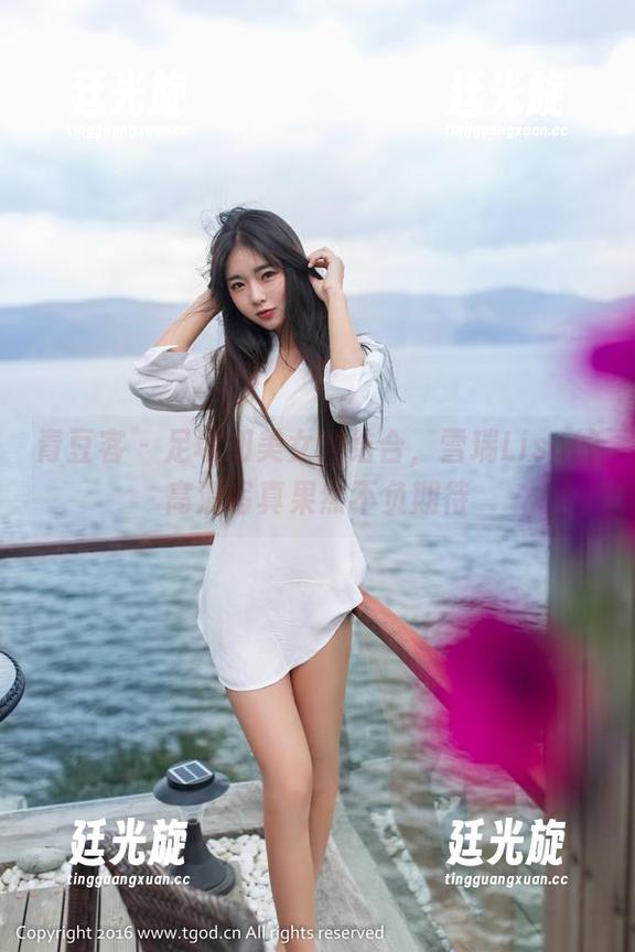 青豆客 - 足球和美女的结合，雪瑞Lisa的高清写真果然不负期待