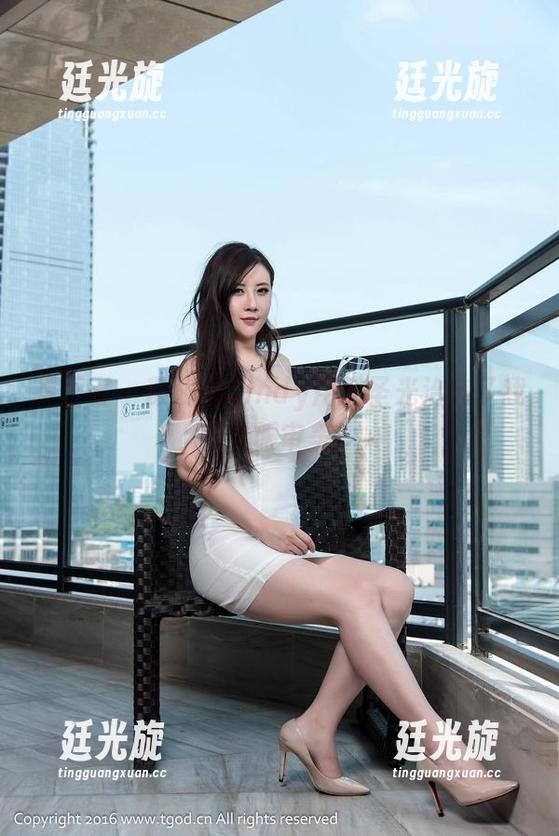 青豆客 - 颜浅浅Cindy用无圣光治愈了我的礼服审美！