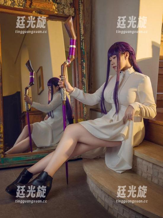 麻花麻花酱cos图册，碧蓝航线里的水面反射，让我再看一眼？